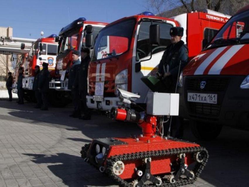 Волгодонским школьникам продемонстрировали пожарную технику города