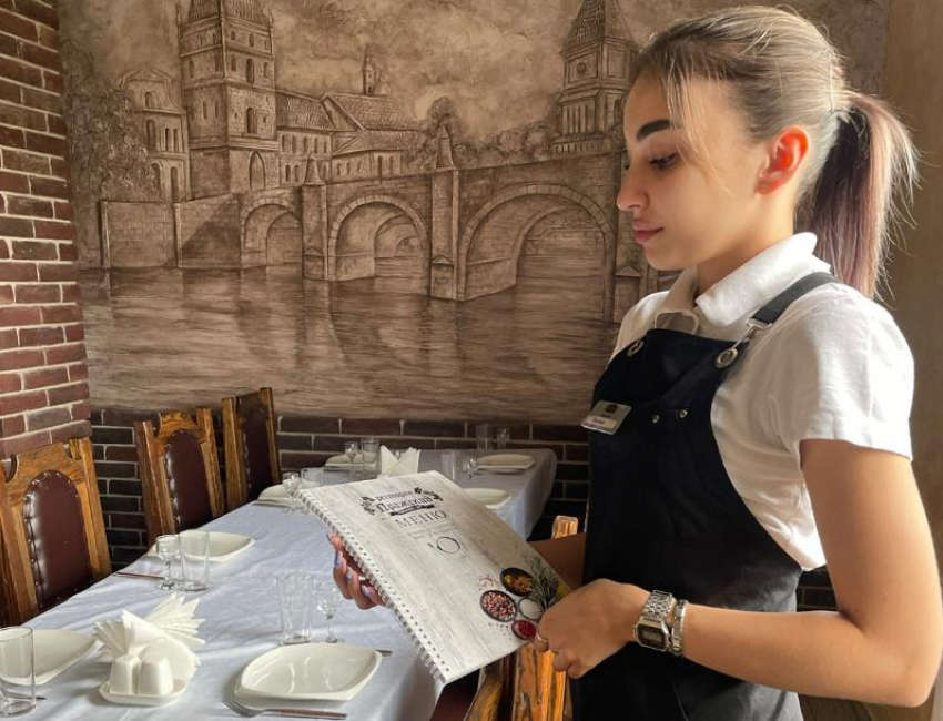 Хорошая зарплата, удобный график и такси до дома: «Пражская пивоварня» приглашает на работу в дружный коллектив