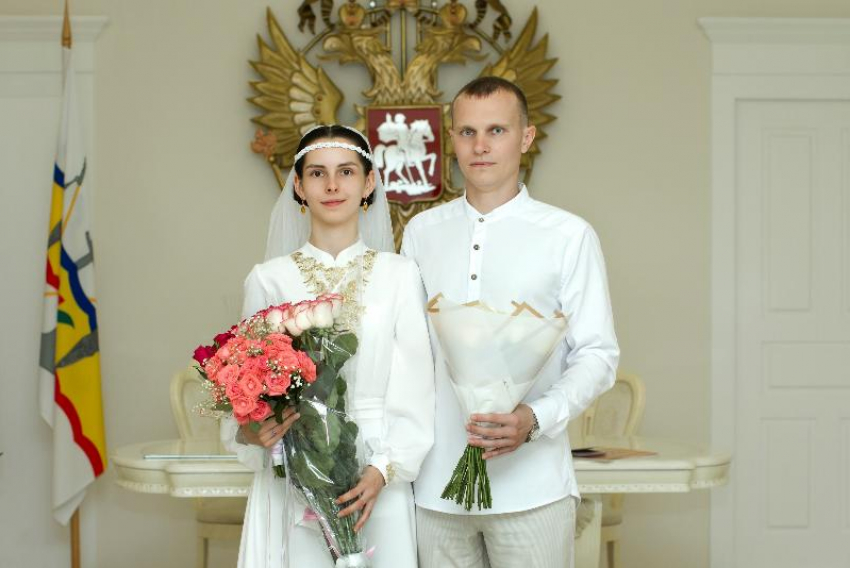 В Волгодонске 20 влюбленных пар создали семейный союз  в  День семьи, любви и верности