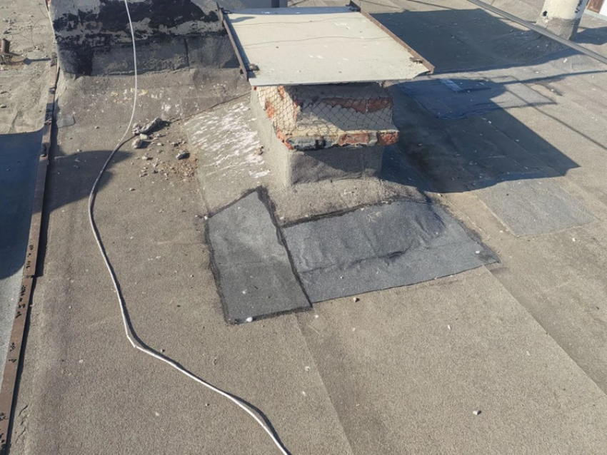 УК «Милана» после звонка следователей за сутки отремонтировала протекающую три месяца крышу