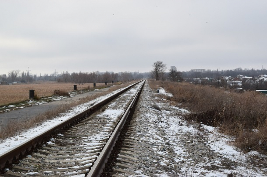 Суровая зима может замедлить восстановление железной дороги до Морозовска, - источник 