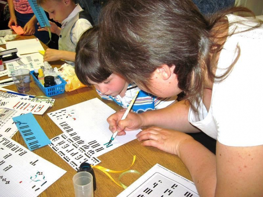 Волгодонских детей научат искусству каллиграфии