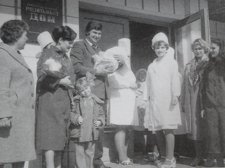 Календарь Волгодонска: в 1982 году молодой семье подарили трехкомнатную квартиру за рождение ребенка
