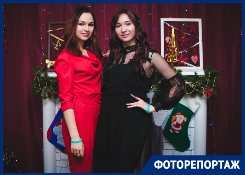 Молодежный новогодний бал прошел в станице Романовской 