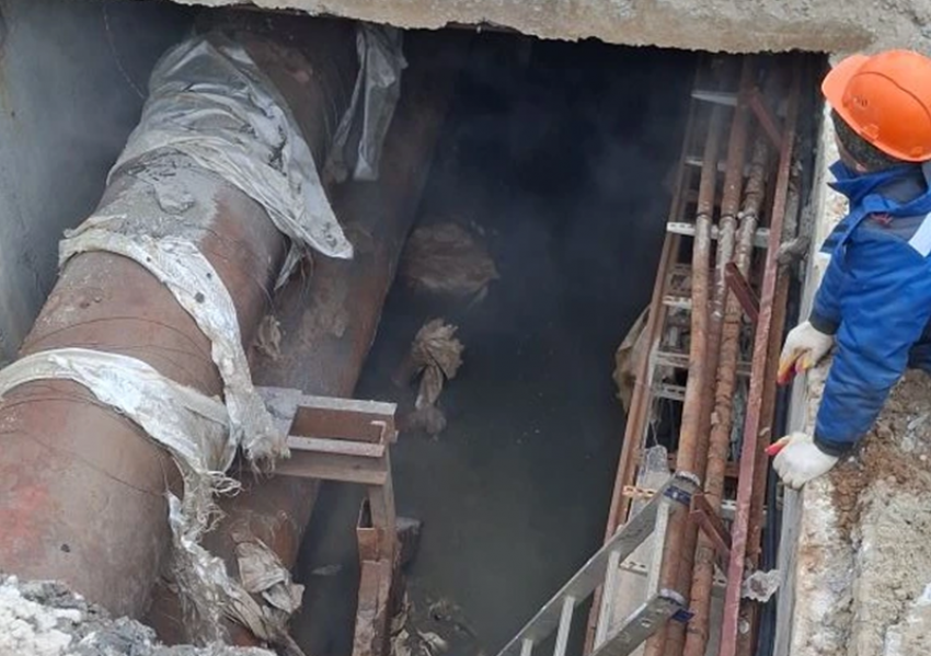 Кипяток в снегу: появилось видео с места аварии на теплотрассе в Волгодонске