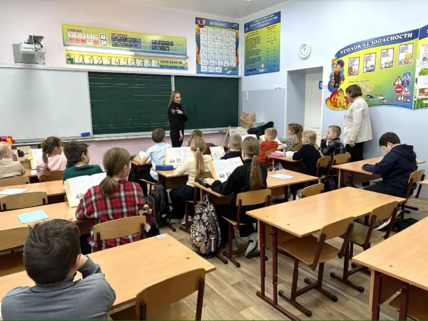 Безопасное лето начинается со школы: инспекторы Волгодонского МУ МВД встретились со школьниками