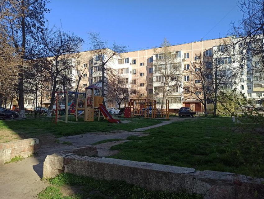 «Ушли от бездельников и не пожалели»: как живут дома после смены управляющей компании