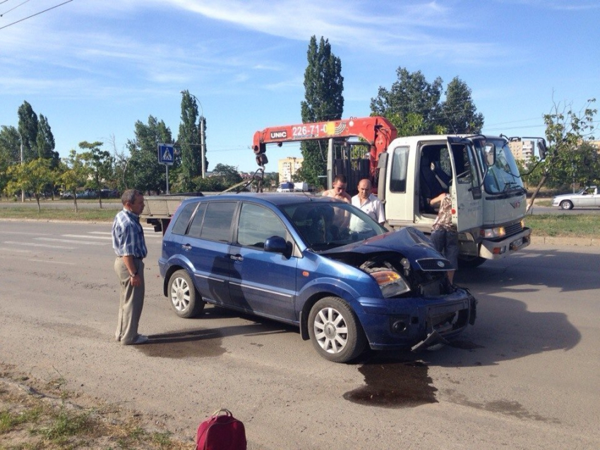 В Волгодонске на Курчатова из-за пешехода произошло серьезное ДТП 