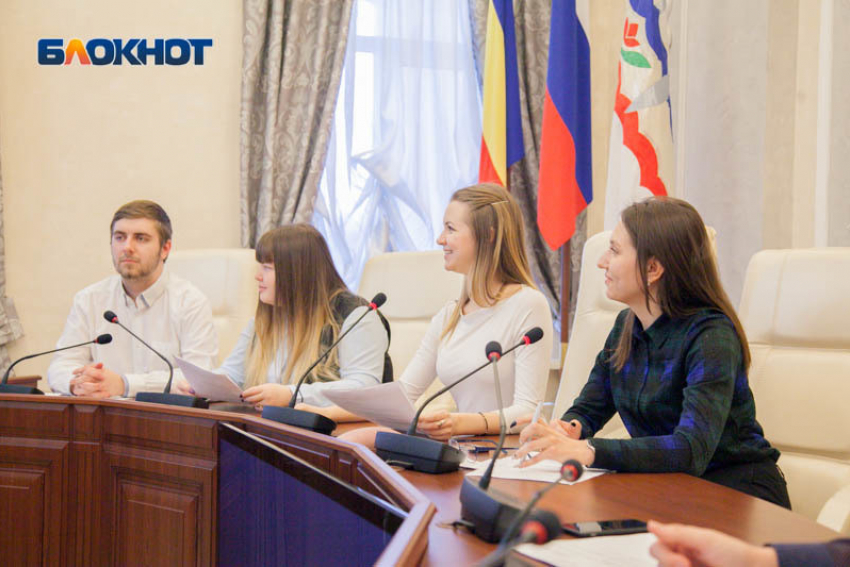 Депутаты Волгодонска ищут помощников для работы с молодежью