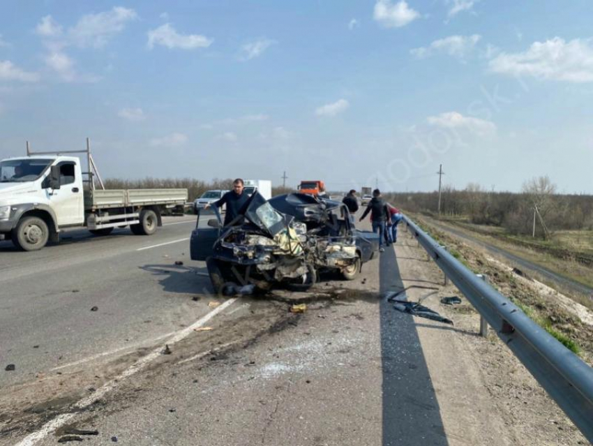 Мужчина погиб в жутком ДТП с участием инкассаторской машины на автодороге Волгодонск-Цимлянск