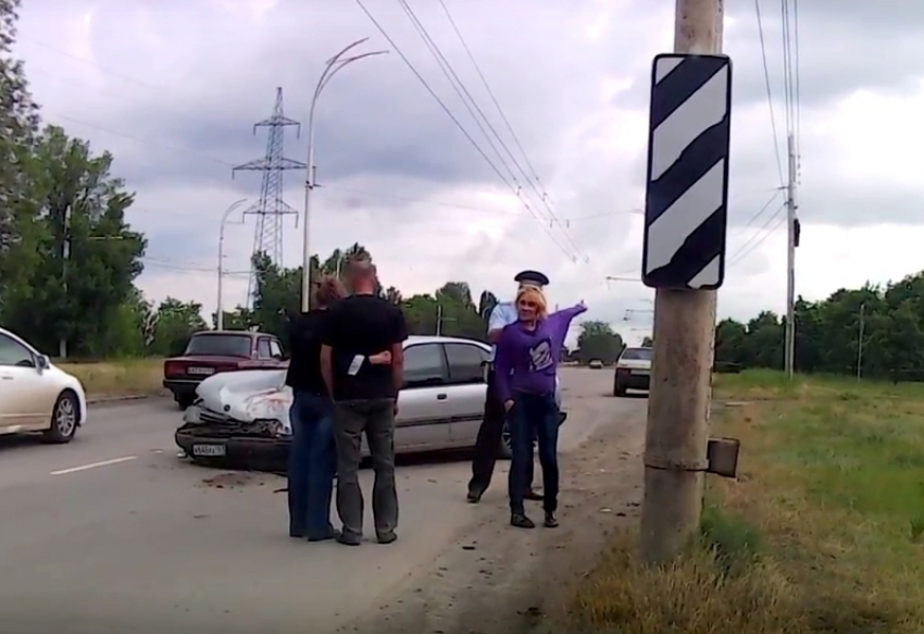  В Волгодонске последствия ДТП на Жуковском шоссе попали на камеру видеорегистратора