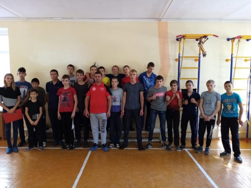 Воспитанники волгодонской школы-интерната приняли участие в сдаче норм ГТО