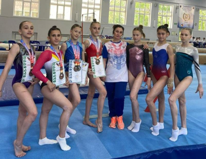 Волгодонские гимнастки завоевали призовые места в первенстве Ростовской области