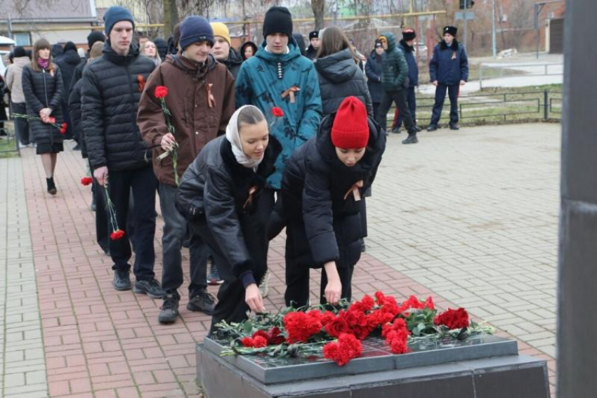 Памятные мероприятия прошли ко Дню Неизвестного Солдата в Волгодонске