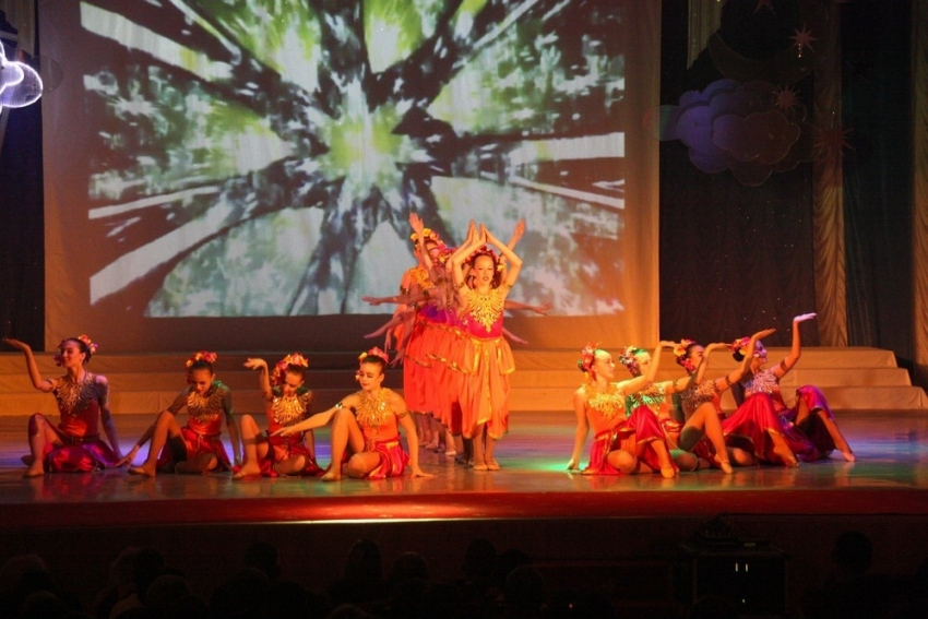 Театр танца «Империя» выступил с отчетным концертом в Волгодонске 