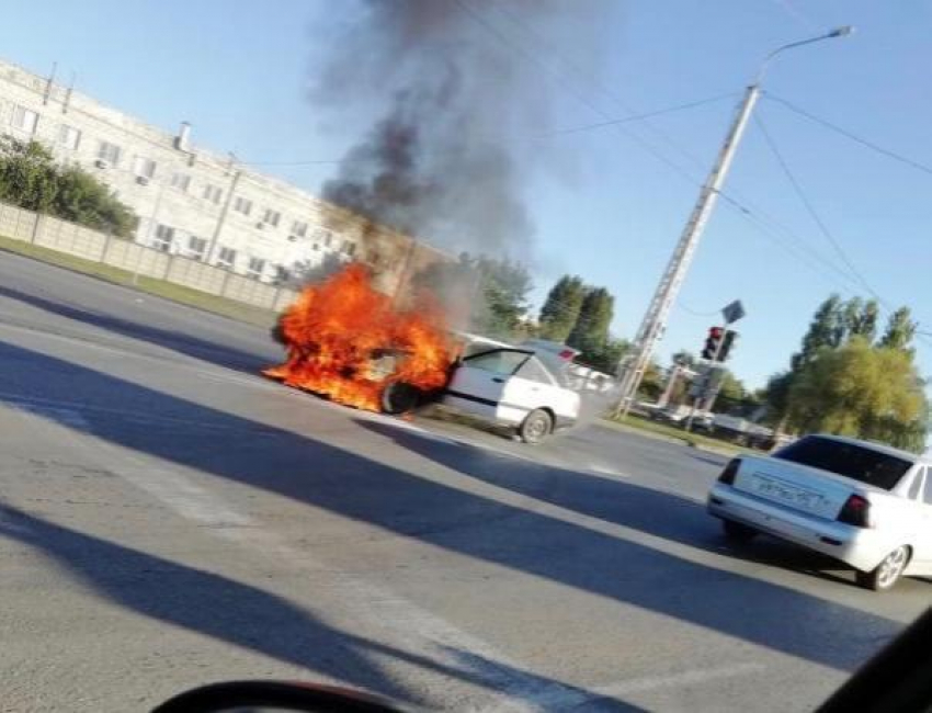 «Ауди» сгорела во время движения на Жуковском шоссе 