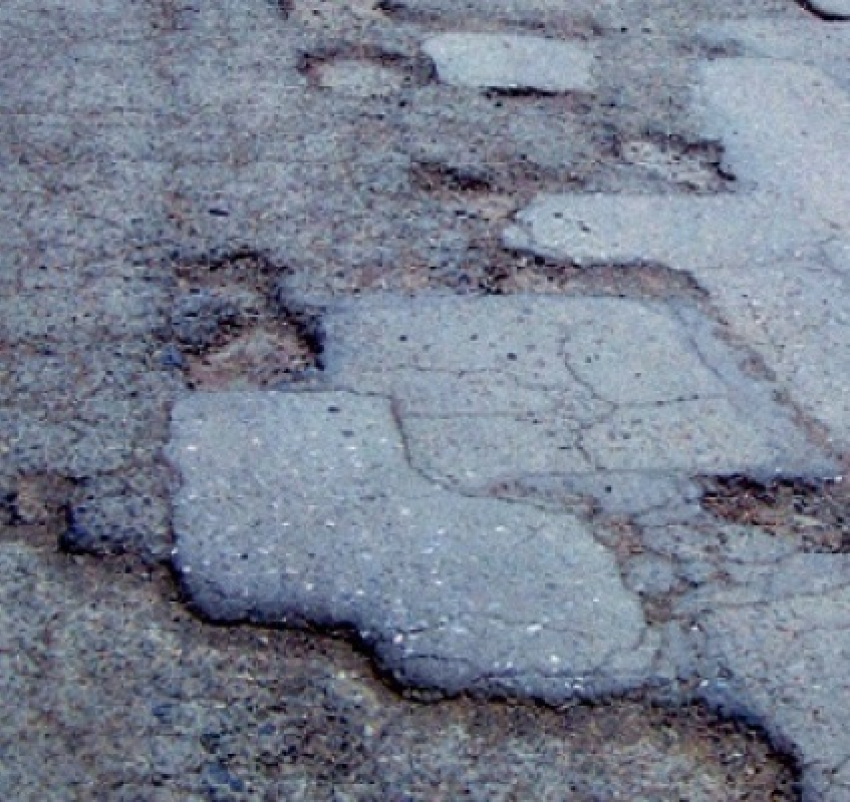 Дорожники провели частичный ремонт восьми улиц Волгодонска