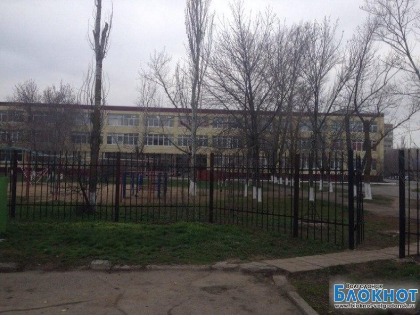Волгодонец, избивший учительницу, заплатит штраф всего 3000 рублей