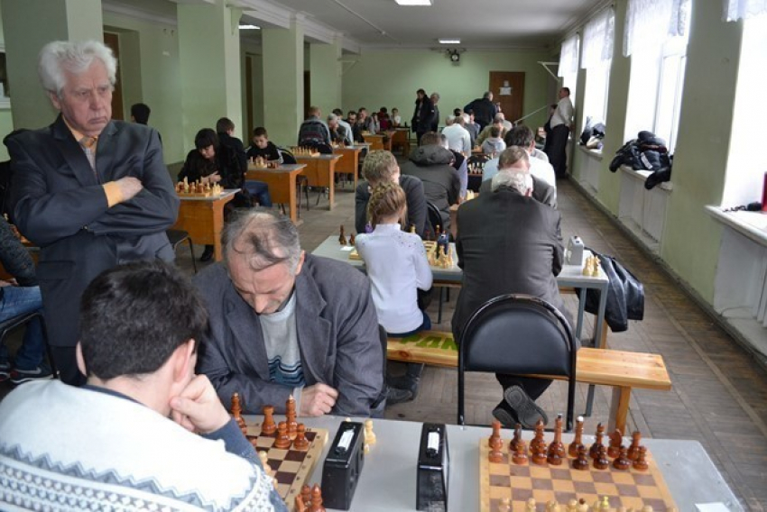 Житель Цимлянска стал абсолютным победителем первого этапа Гран-при области по шахматам