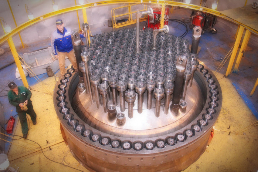 На «Атоммаше» корпус реактора для белорусской АЭС проверили водой