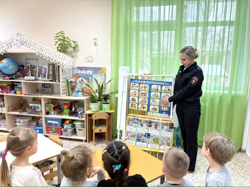 «Зима.Дети.Безопасность»: Госавтоинспекция учит малышей безопасности 