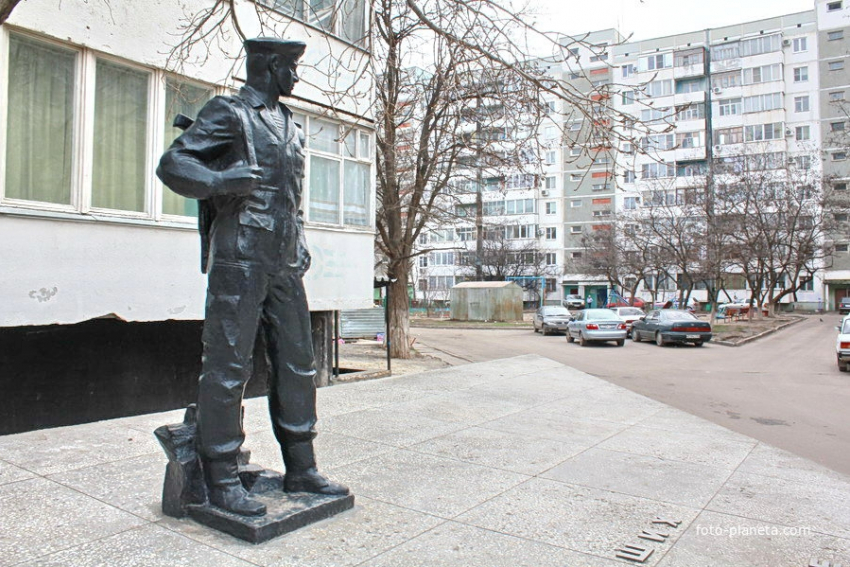 Мемориалы Волгодонска напоминают о подвиге воинов-интернационалистов в их день памяти