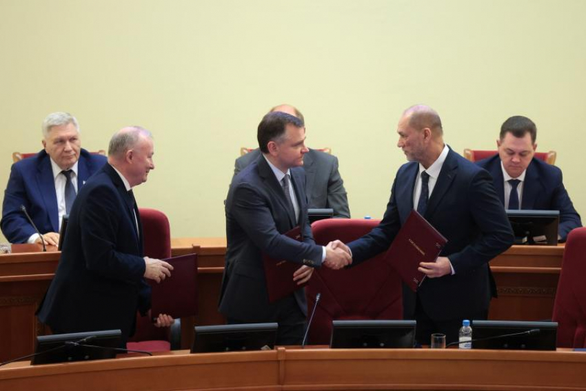 На Дону подписали трехстороннее соглашение о социальном партнерстве на 2026-2028 годы 