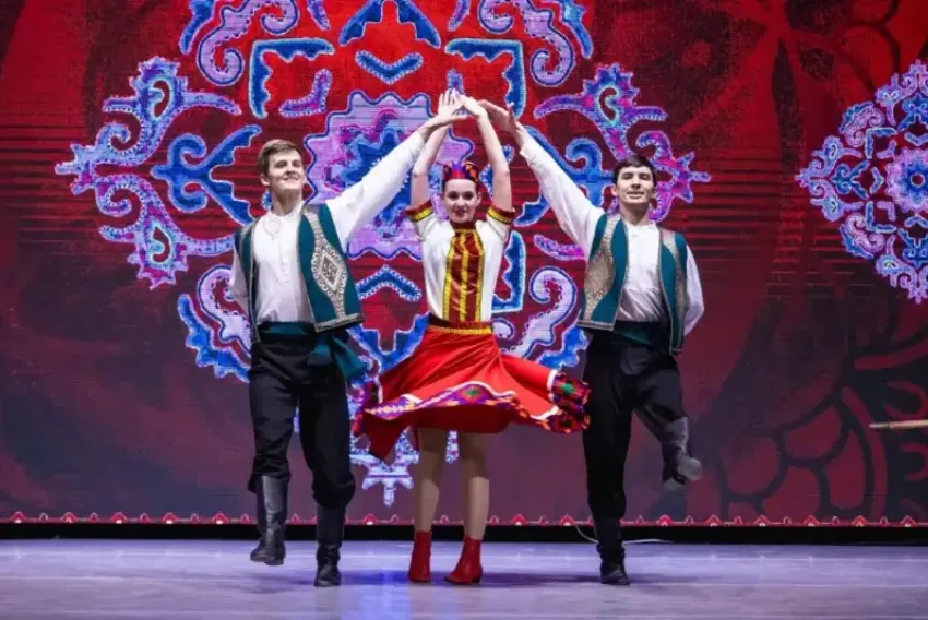 Престижные награды завоевал ДК «Октябрь» на Областном фестивале-конкурсе «61 регион»