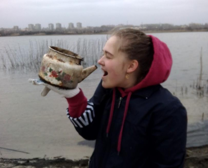 Молодежь Волгодонска очистила от мусора набережную 