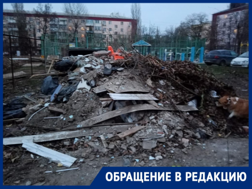 «Где дворники, перерасчет и чистый двор?»: горожане возмущены, что платят ЖЭКу за услуги, которые не получают