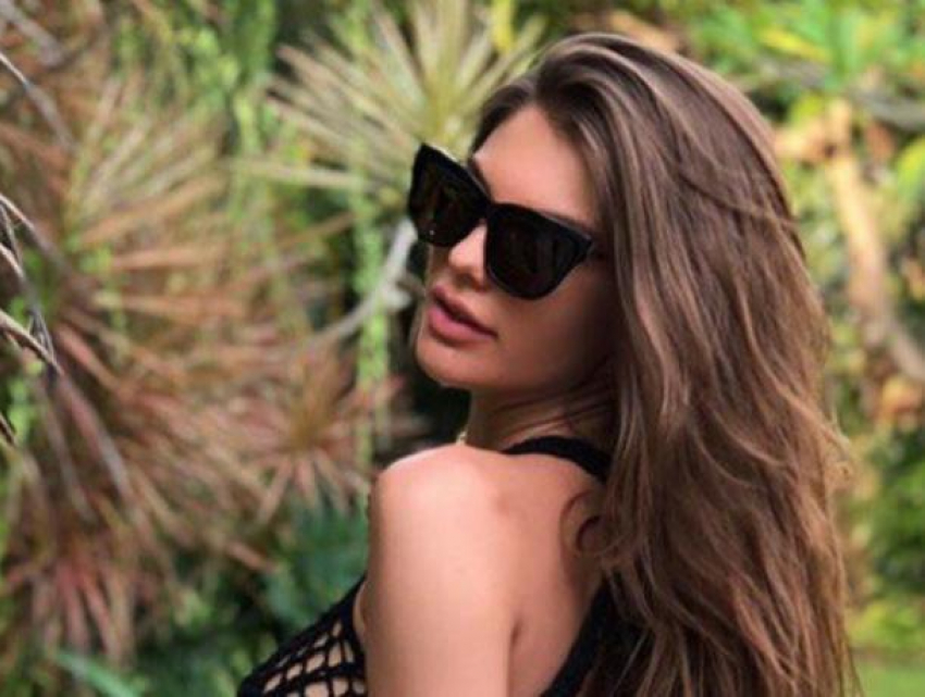 Участница «Мисс Россия» из Волгодонска засветила грудь в полупрозрачной тунике на Бали 