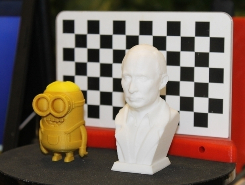 Бюст Путина из 3D-принтера вызвал ажиотаж на областной выставке техникумов в Волгодонске