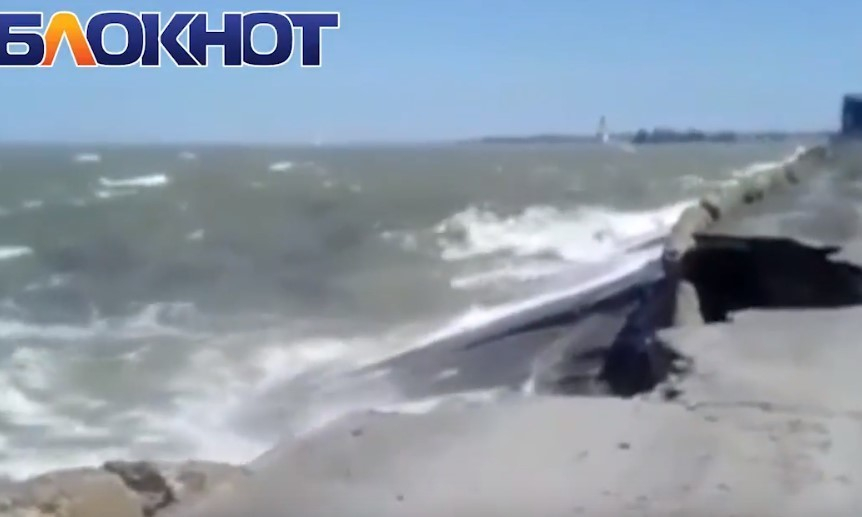 Дамба водозабора Волгодонска на грани разрушения из-за разбушевавшегося ...