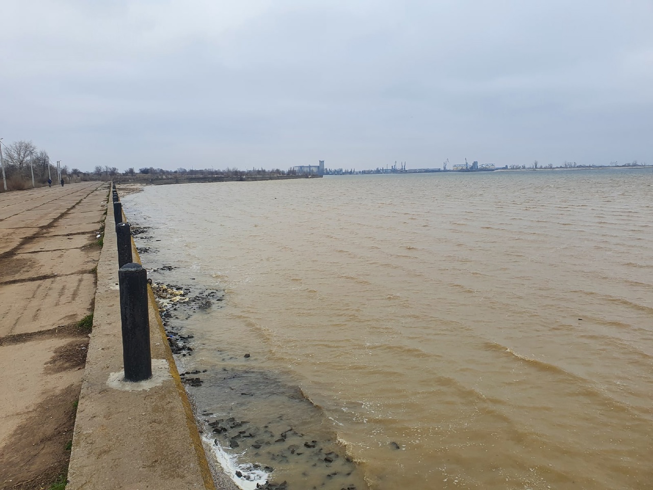 Цимлянское водохранилище вернулось к набережной за В-9