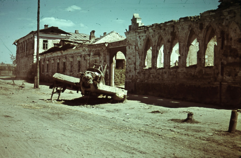 Il_2_1942_color.jpg